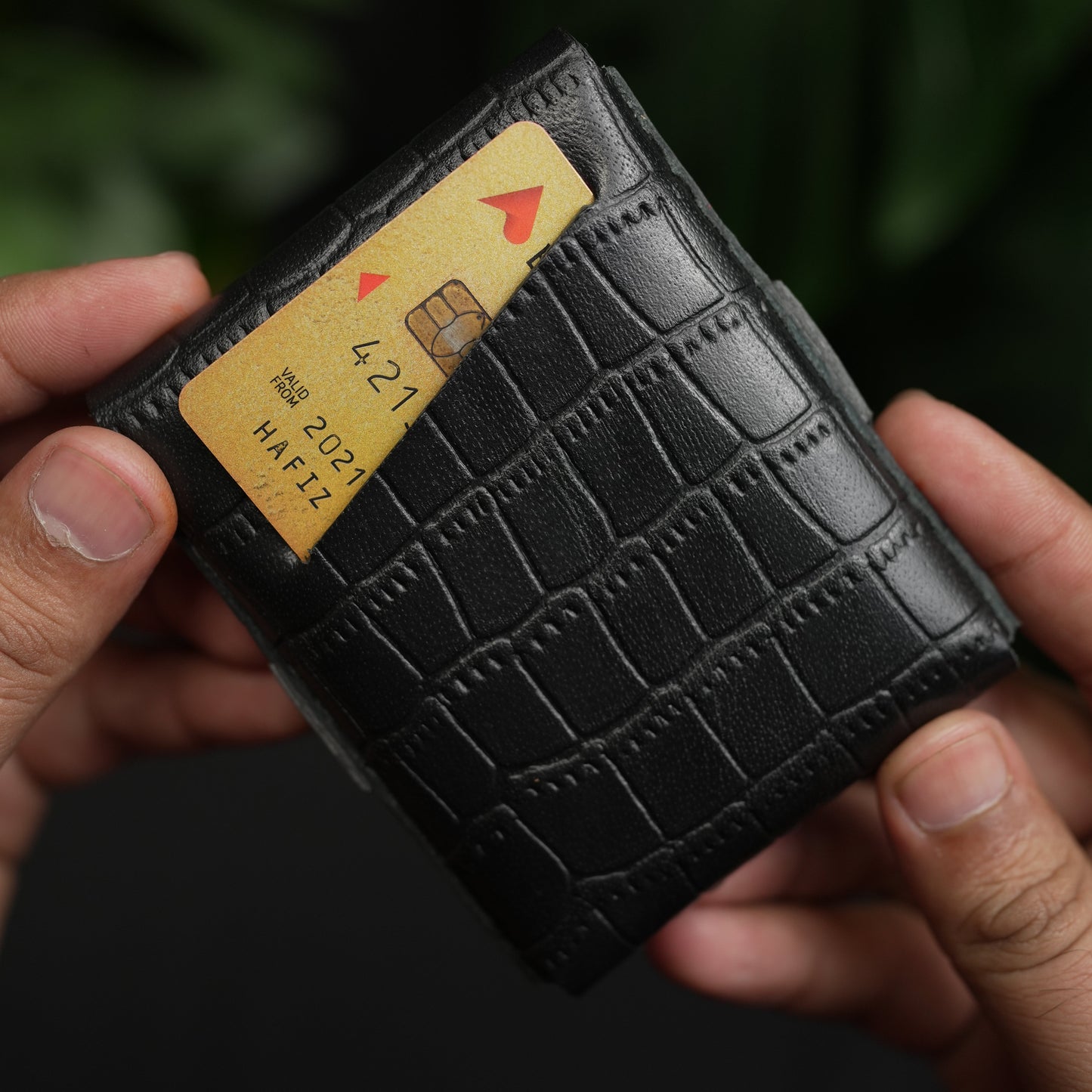 No.101 All-in-One Black Crocodile Cow Leather Wallet Black color