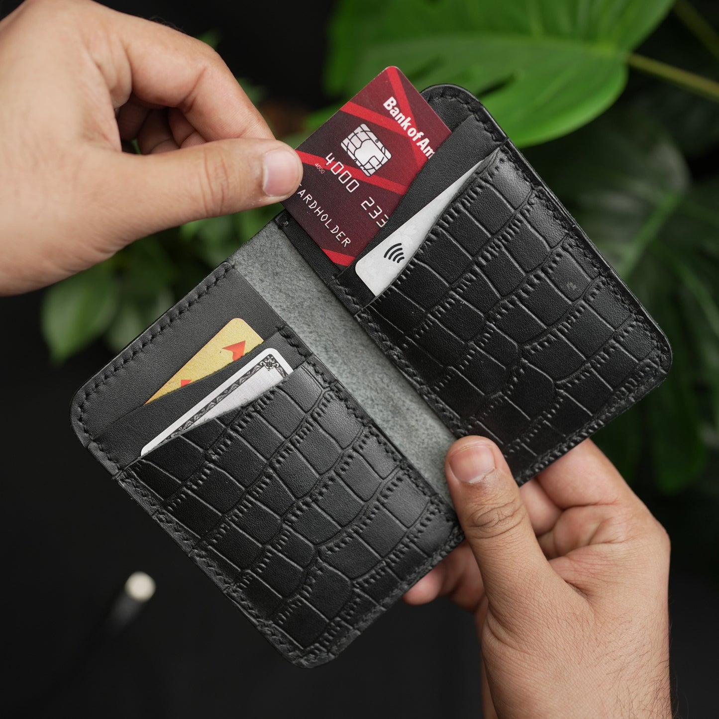 No. 79 Vertical Wallet Black crocodile