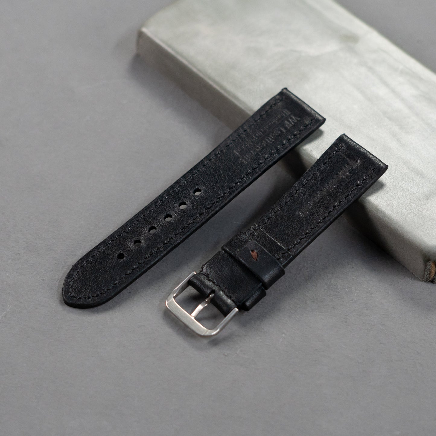 genuine leather wallet price in Pakistan, leather wallets in Pakistan gents wallet leather, smart wallet in Pakistan, leather wallet for men, long wallet for men, bifold leather wallet in Pakistan, long bifold wallet, genuine leather bifold wallet, best bifold wallet,handmade leather wallets in pakistan