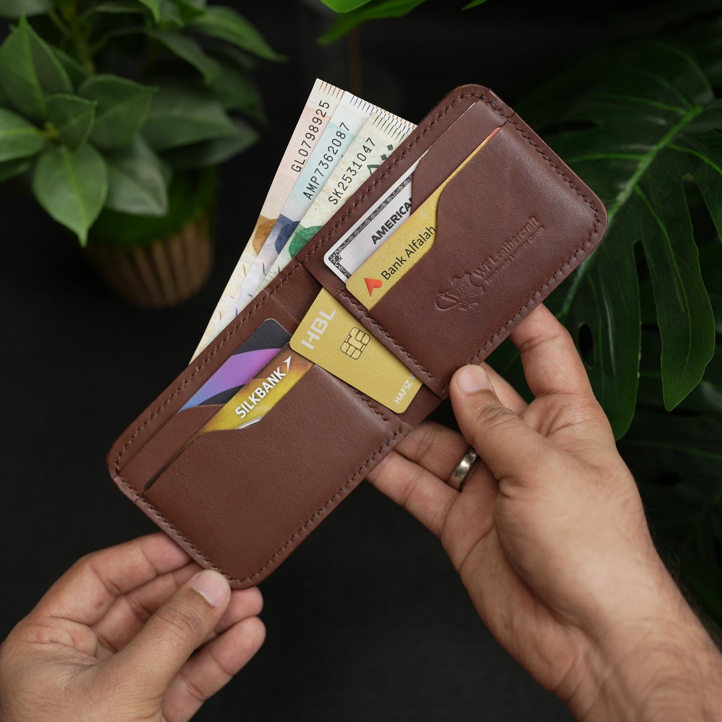 wallet brands in pakistan