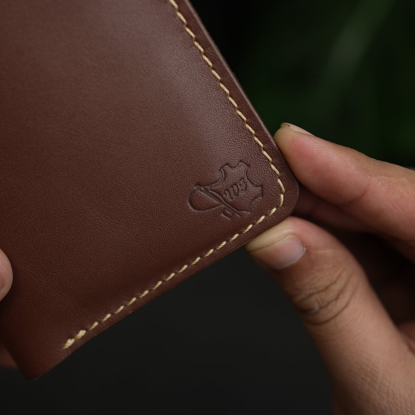 No. 86 vertical bifold wallet brown vegtan leather