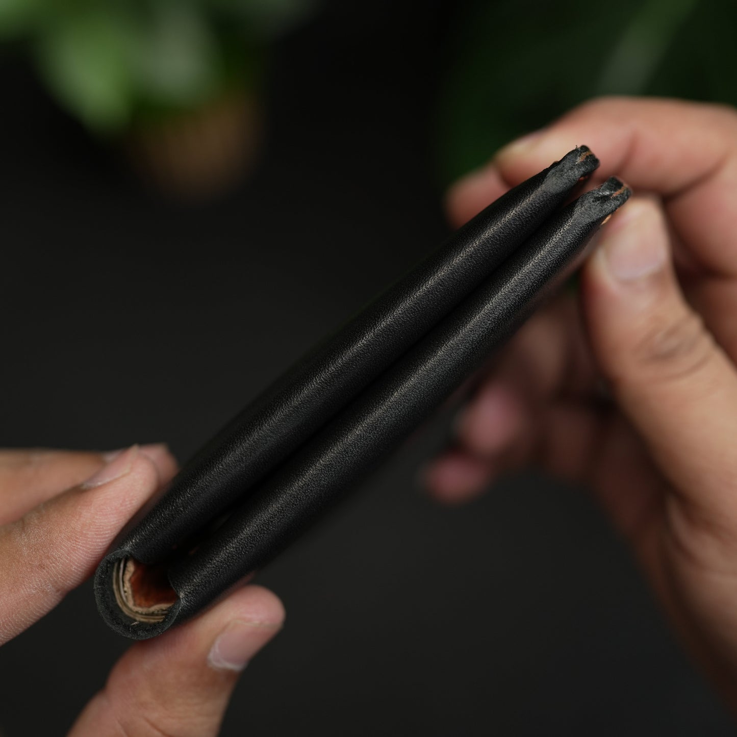 No. 81 classic full stitched bifold wallet Black & Tan pullup