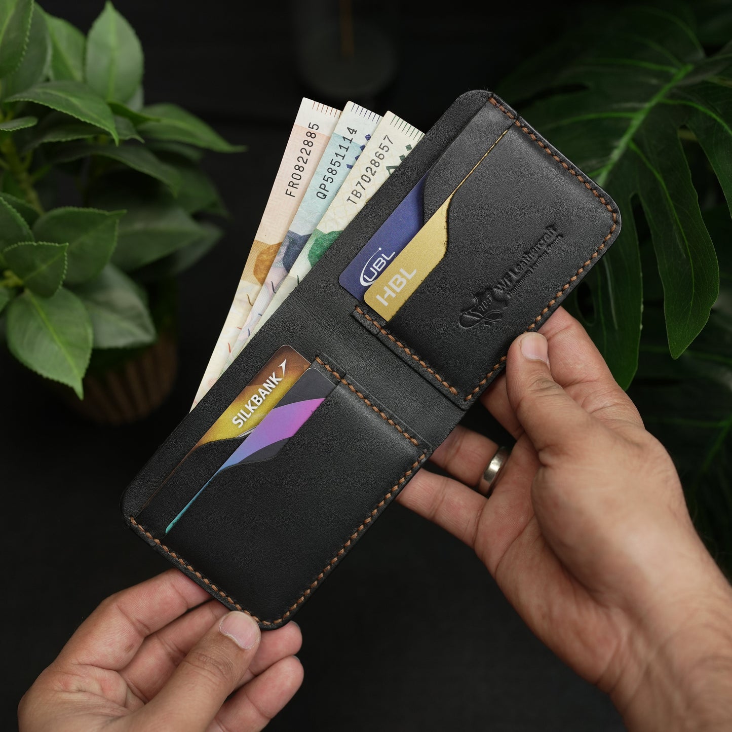 No.55 Bifold Leather Wallet Black color