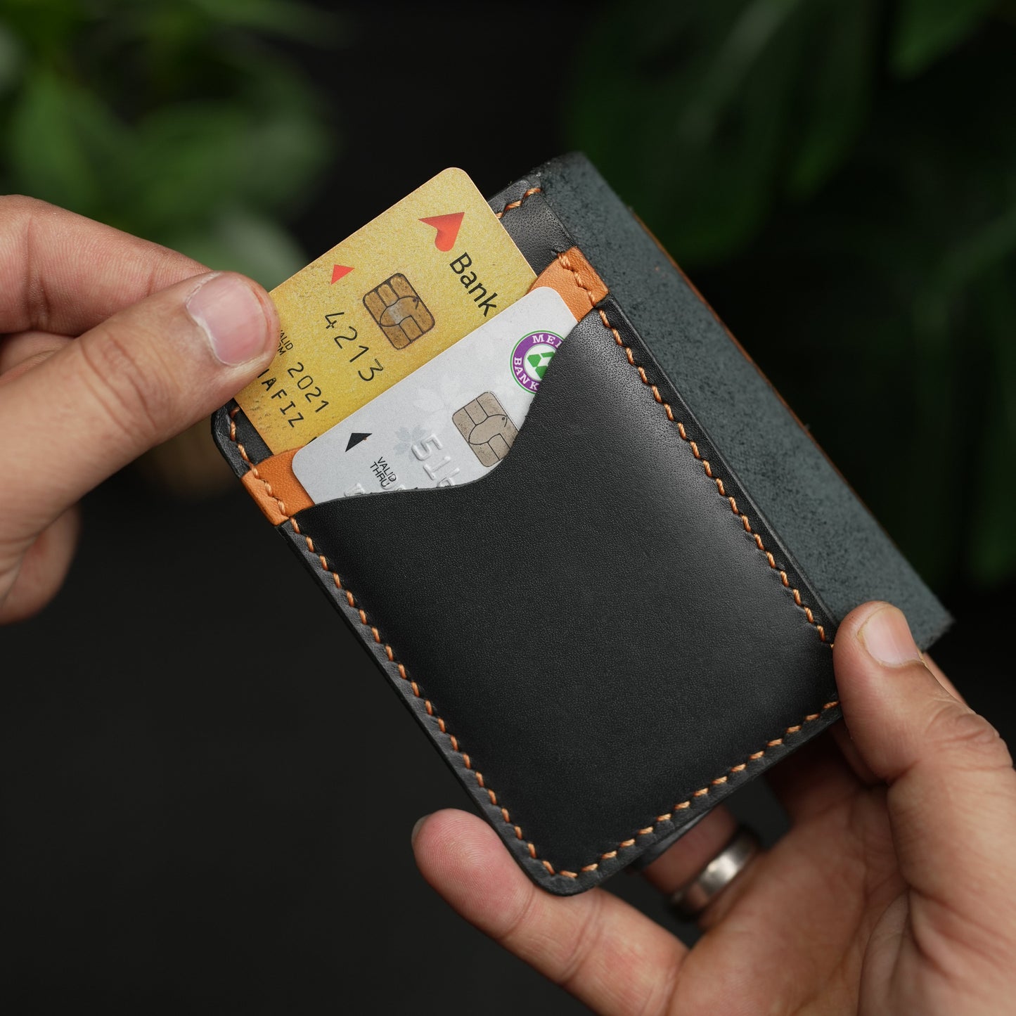 No. 69 vertical bifold wallet Black & Tan color