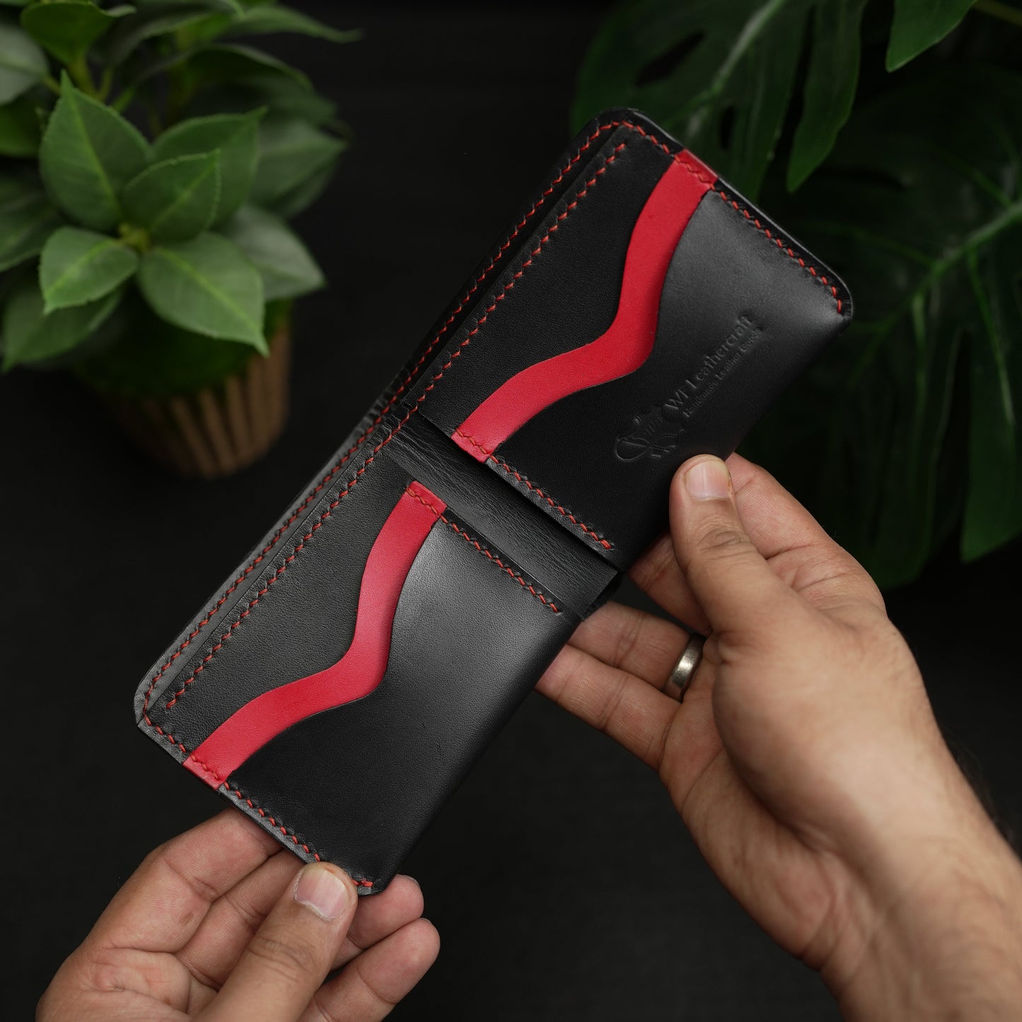 NO.81 Classic Bifold Luxury Leather Wallet – Black with Red Accents