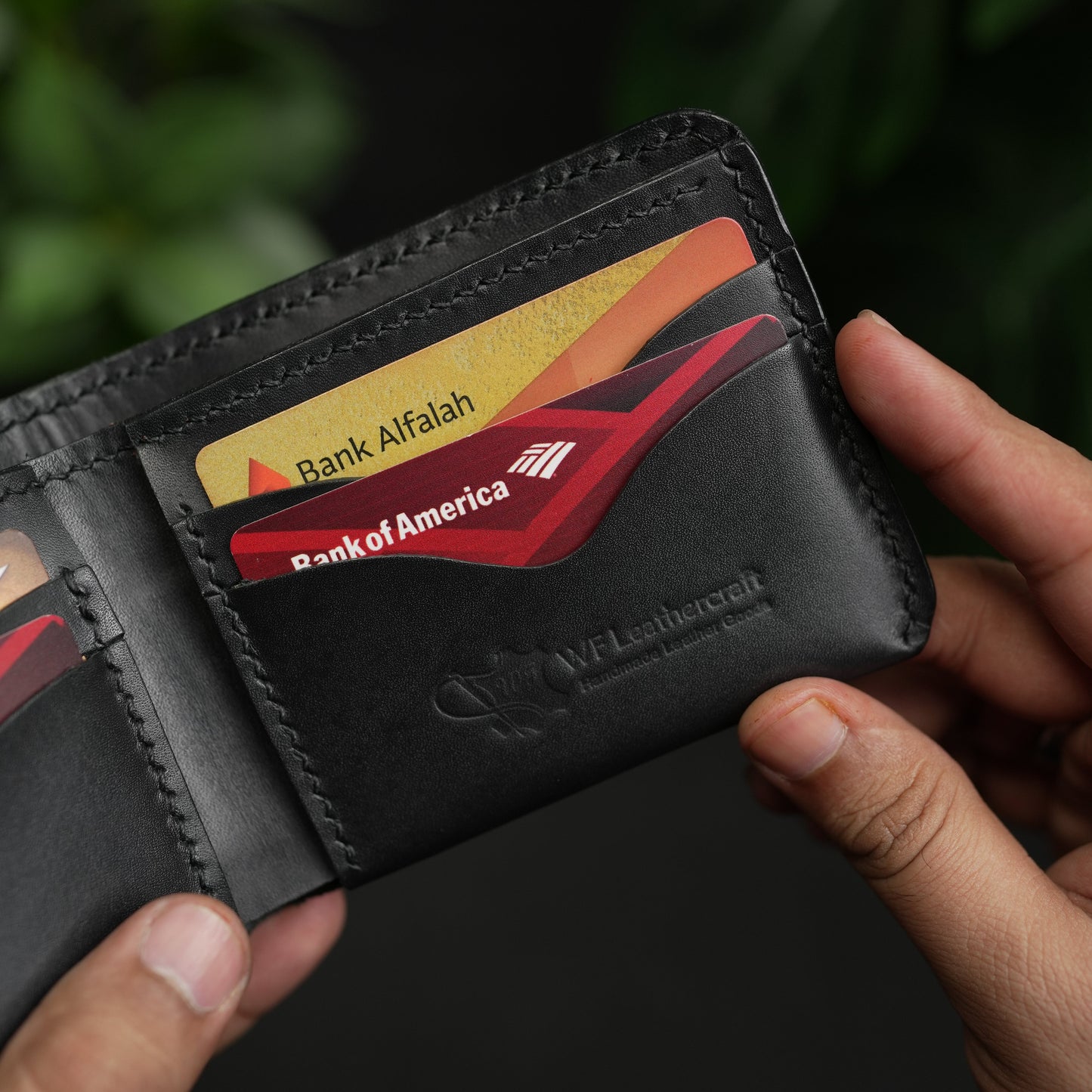 NO.81 Classic Bifold Luxury Leather Wallet – Black