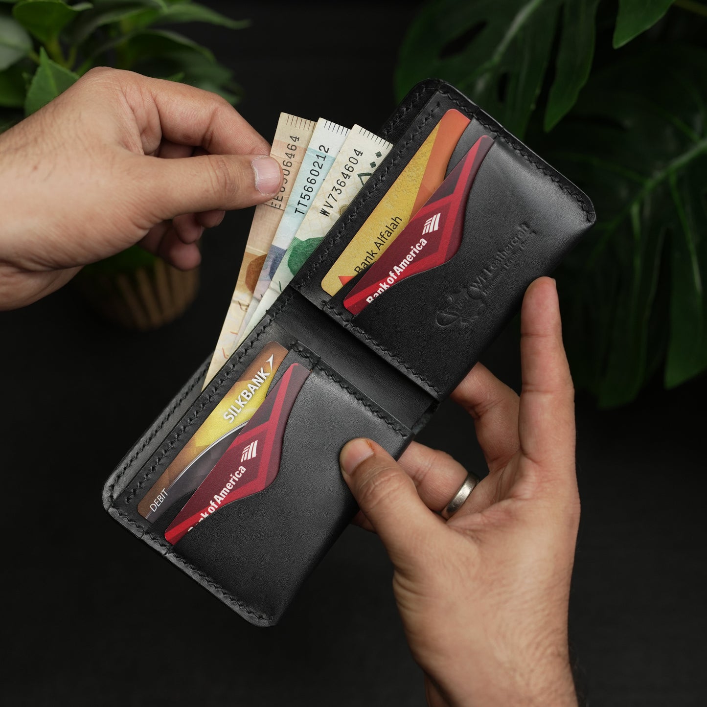 NO.81 Classic Bifold Luxury Leather Wallet – Black