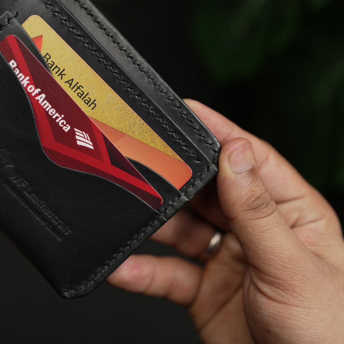 NO.81 Classic Bifold Luxury Leather Wallet – Black