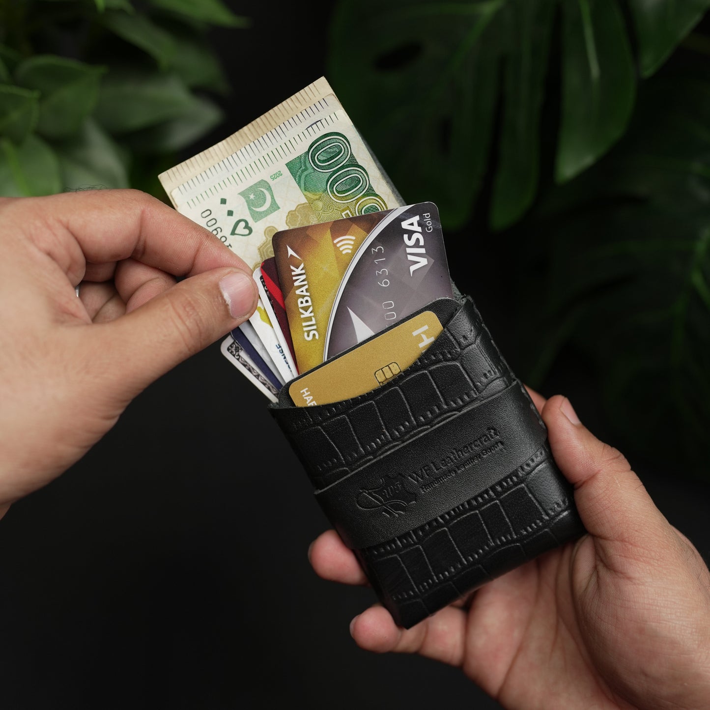 No.101 All-in-One Black Crocodile Cow Leather Wallet Black color