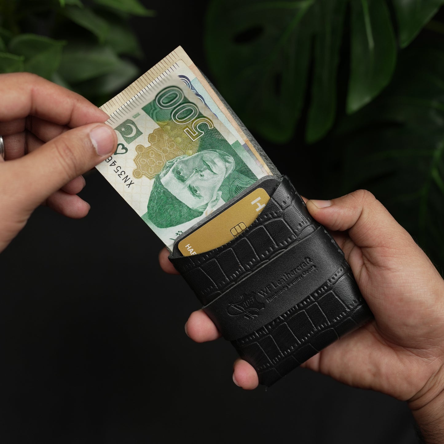 No.101 All-in-One Black Crocodile Cow Leather Wallet Black color