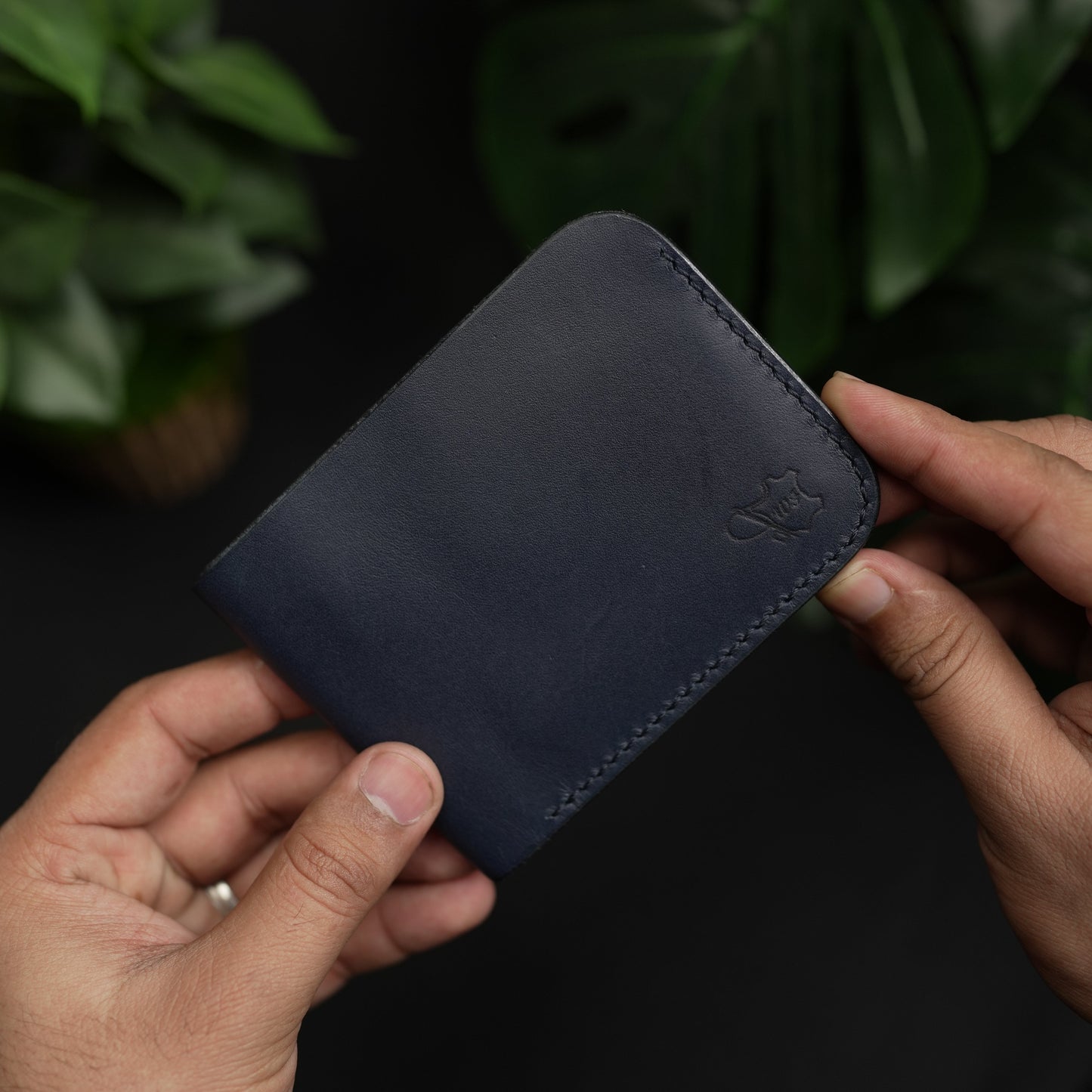 No.80 Bifold Leather Wallet (Navy Elegance & Red)