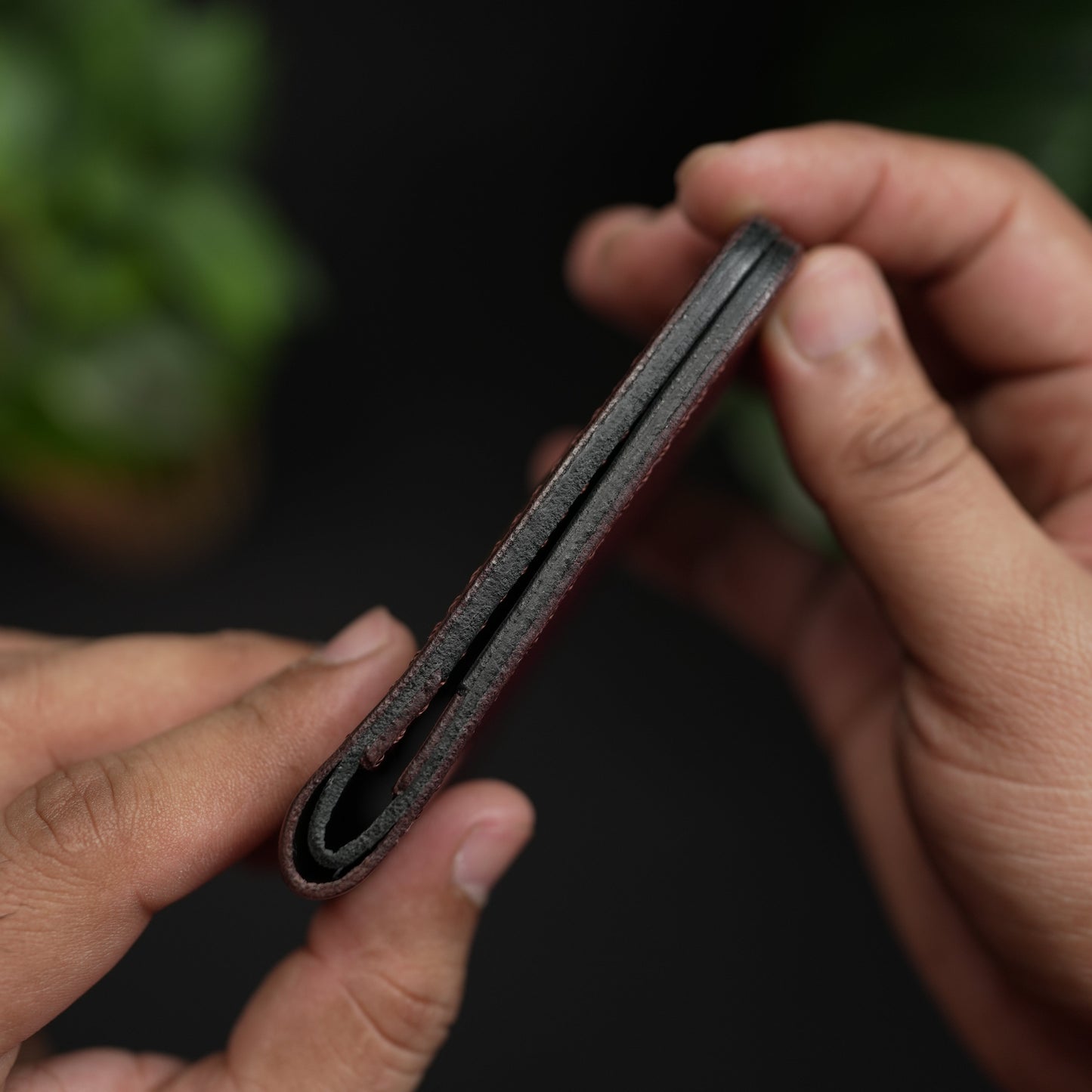 NO.86 VERTICLE BIFOLD LEATHER WALLET ( BURGANDY & OCEAN BLACK )