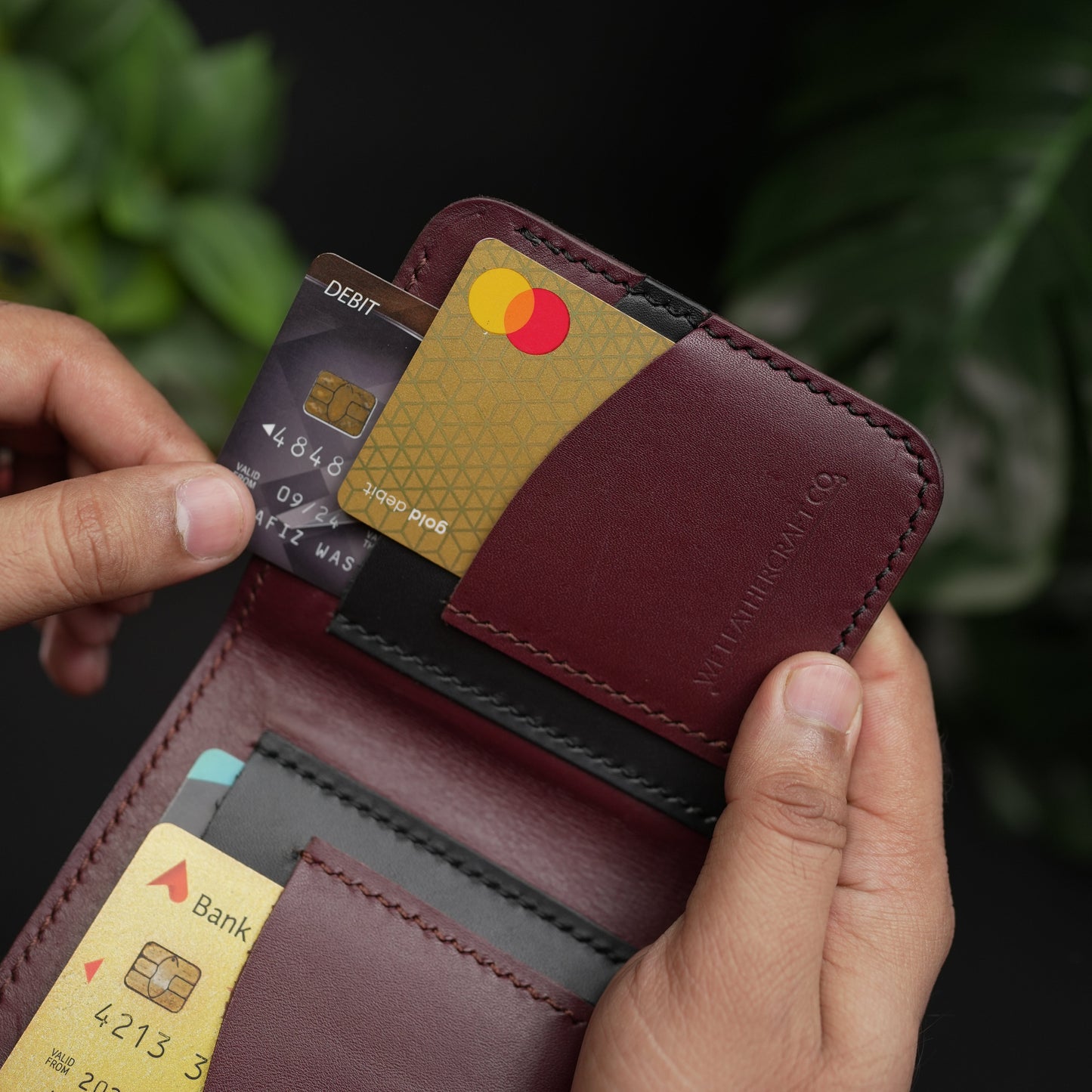 NO.86 VERTICLE BIFOLD LEATHER WALLET (OCEAN BLACK & BURGANDY)