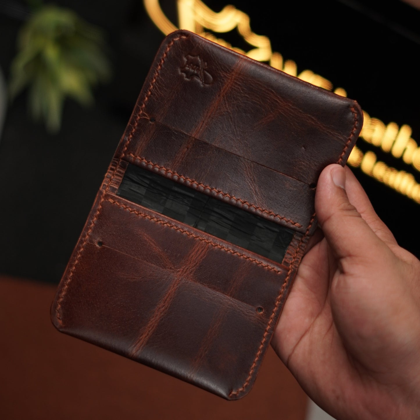 No. 85 Slim Ever Card Wallet Brown pullup