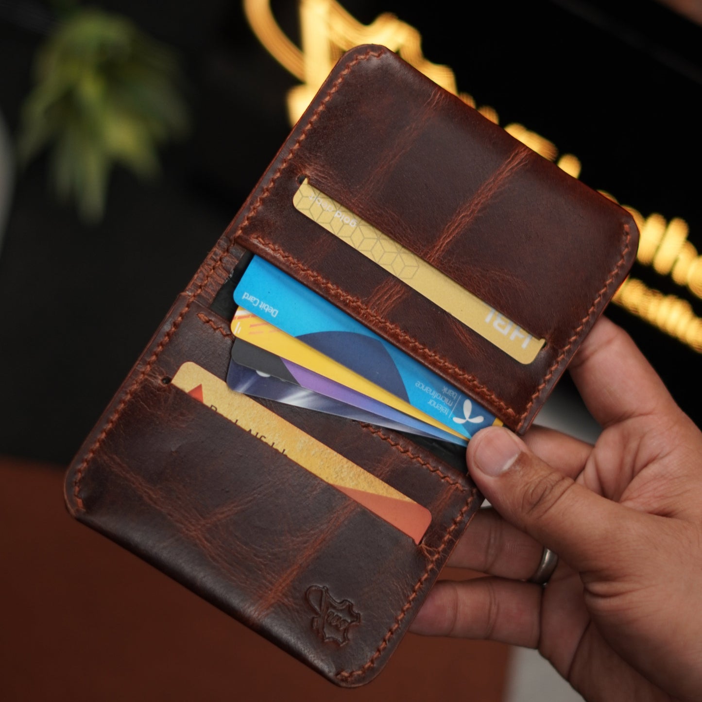 No. 85 Slim Ever Card Wallet Brown pullup