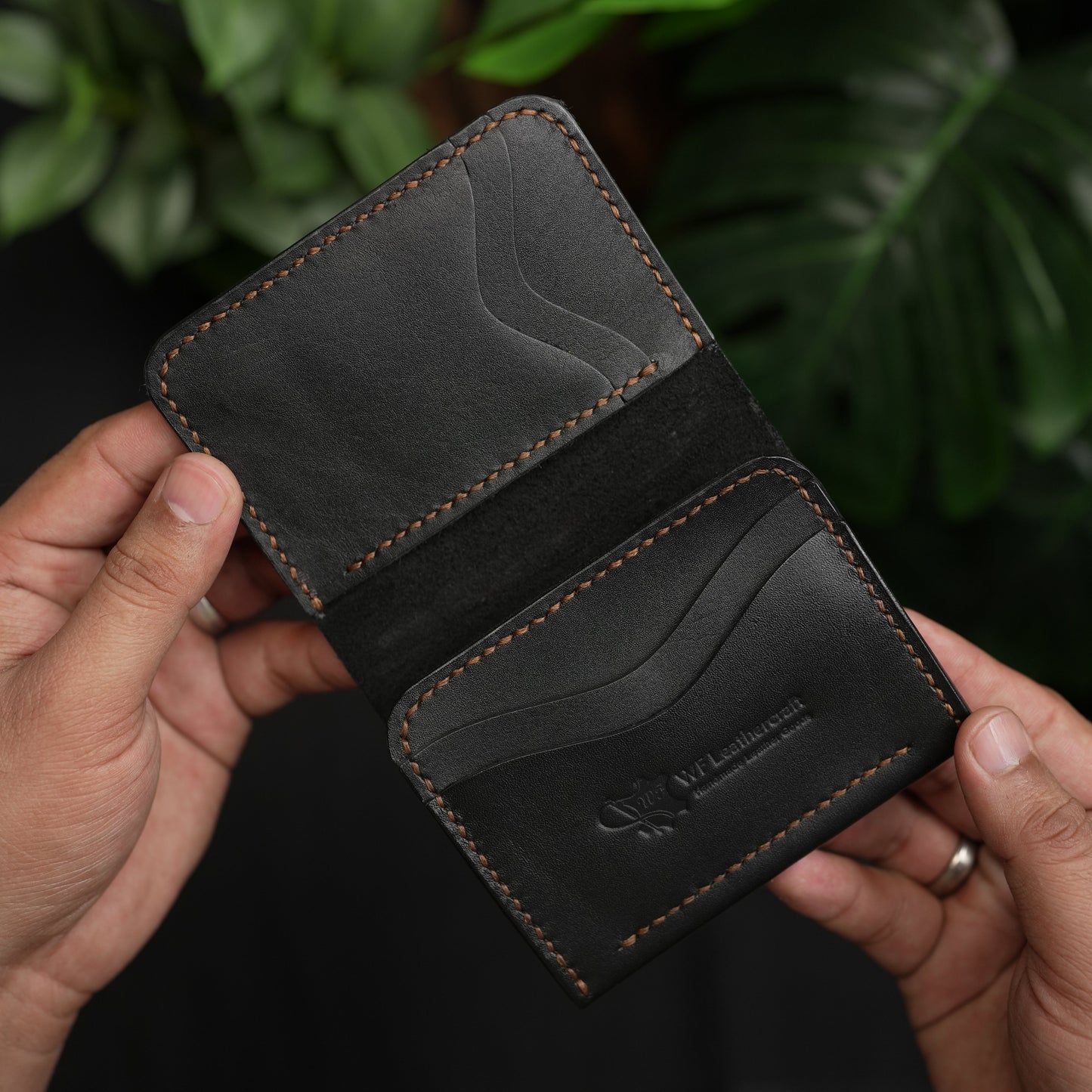 No.69 | Vertical  Bifold Leather Wallet