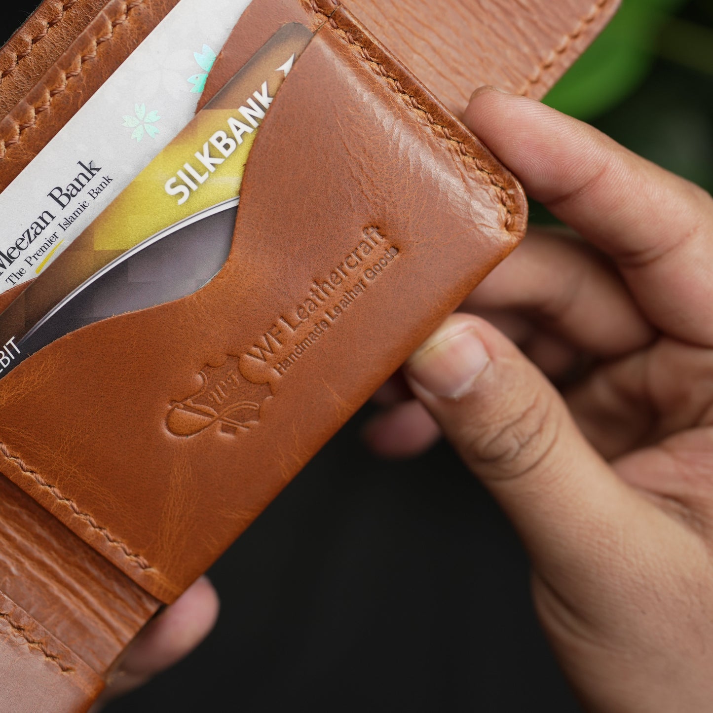 No. 81 Classic Leather Wallet With button