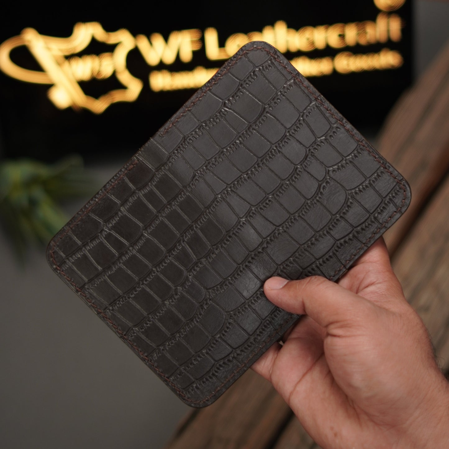 No. 79 Vertical Wallet Brown crocodile