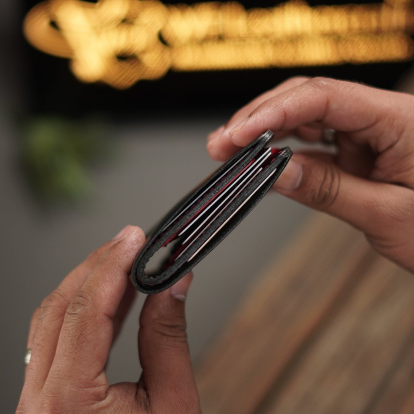 No. 86 vertical bifold wallet Black & Red