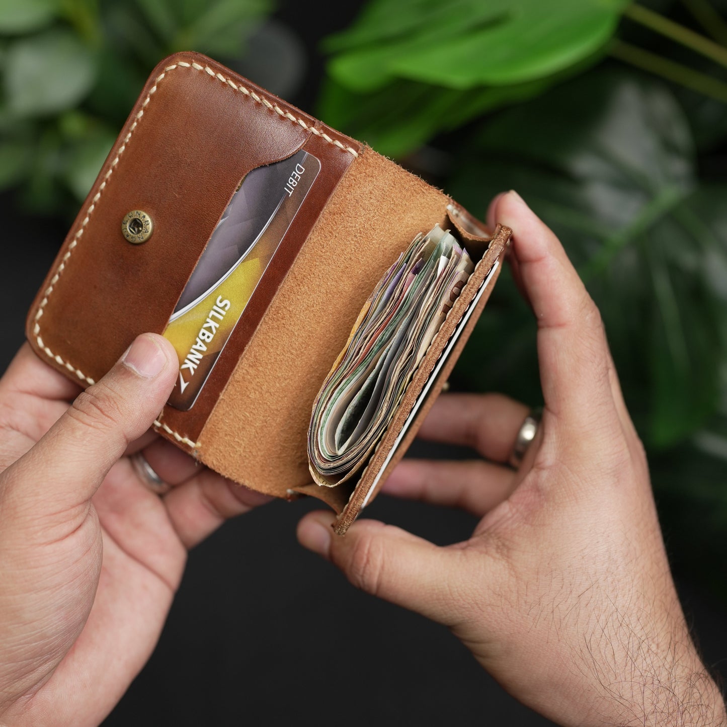 No. 107 – Ultra Compact Minimalist Wallet