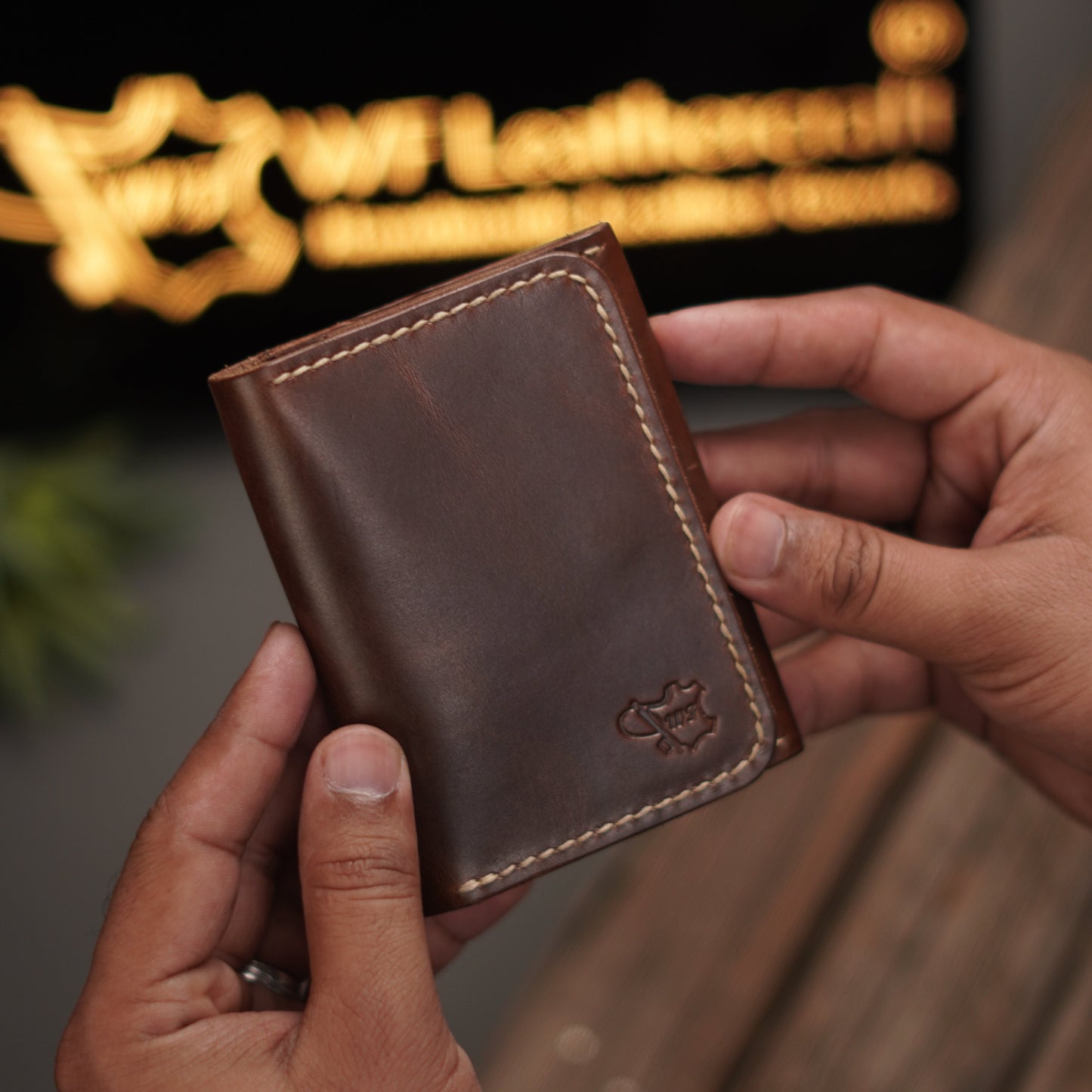 No. 69 V2 virticle bifold wallet brown pullup