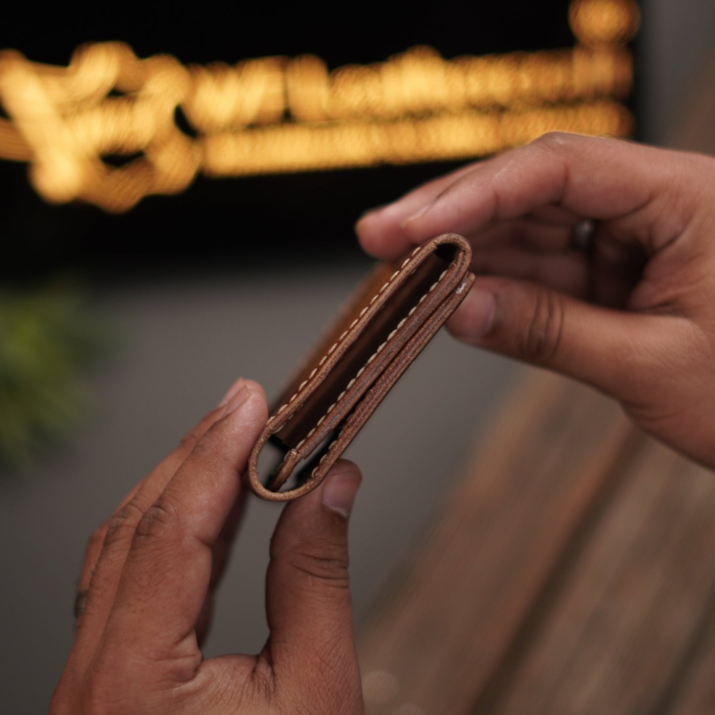 No. 69 V2 virticle bifold wallet brown pullup