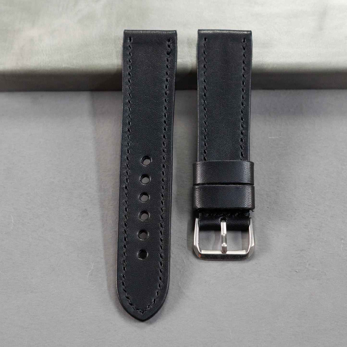 genuine leather wallet price in Pakistan, leather wallets in Pakistan gents wallet leather, smart wallet in Pakistan, leather wallet for men, long wallet for men,  bifold leather wallet in Pakistan, long bifold wallet, genuine leather bifold wallet, best bifold wallet,handmade leather wallets in pakistan