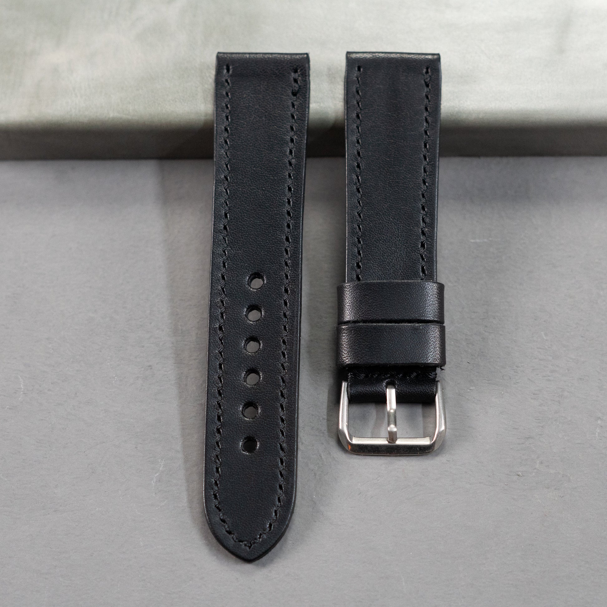 genuine leather wallet price in Pakistan, leather wallets in Pakistan gents wallet leather, smart wallet in Pakistan, leather wallet for men, long wallet for men,  bifold leather wallet in Pakistan, long bifold wallet, genuine leather bifold wallet, best bifold wallet,handmade leather wallets in pakistan