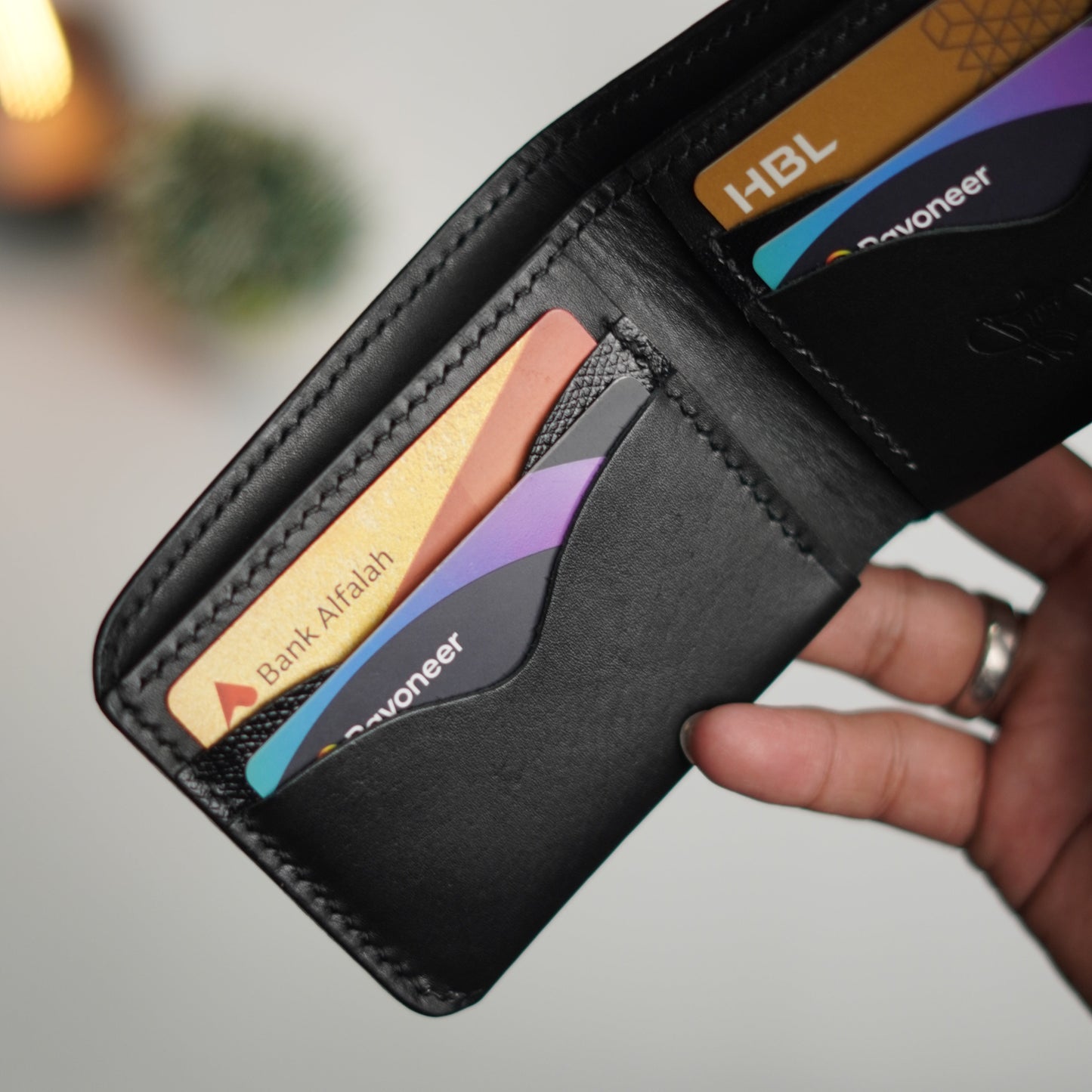 No. 81 classic full stitched bifold wallet Black with snap button